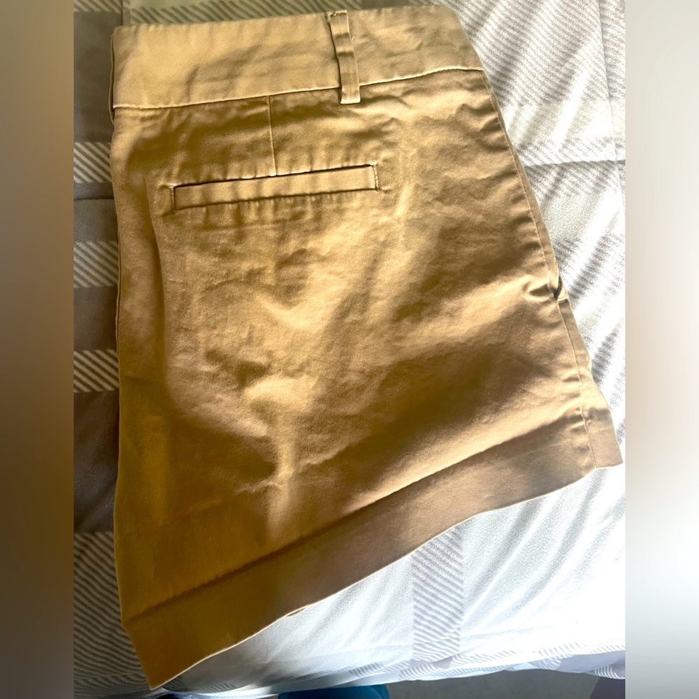 Banana republic size 6 shorts gently used